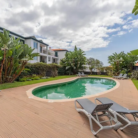 Flh Elegant With Pool & Balcony Апартаменты *