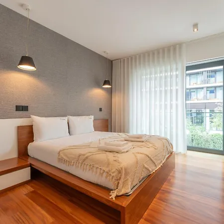 Flh Elegant With Pool & Balcony Apartament