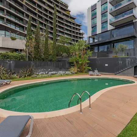아파트 Flh Elegant With Pool & Balcony *