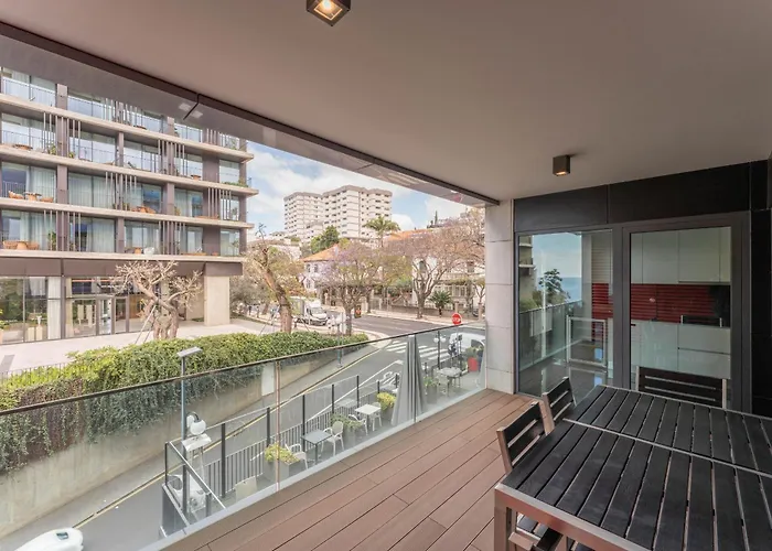 Flh Elegant With Pool & Balcony